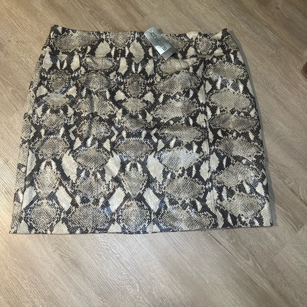 NWT Chico’s Snakeskin Print Pull-On Skirt Size 3 Stretch Brown Neutral